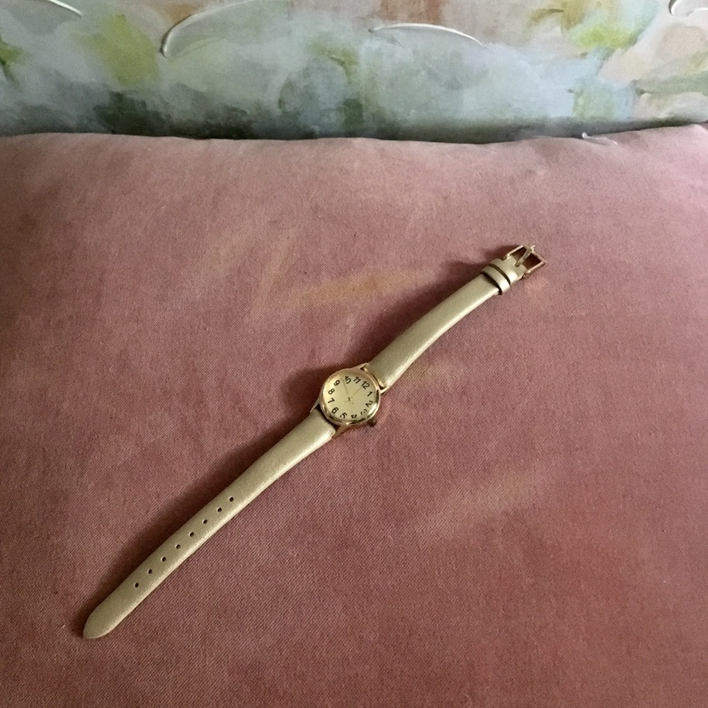 women’s thin band watch